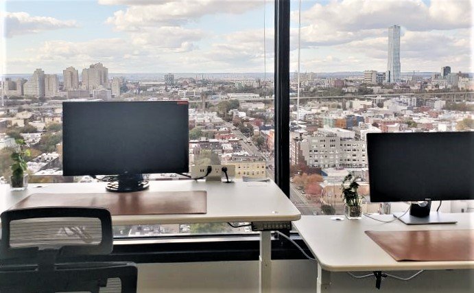 Flex Desks with Windows and City Sights
